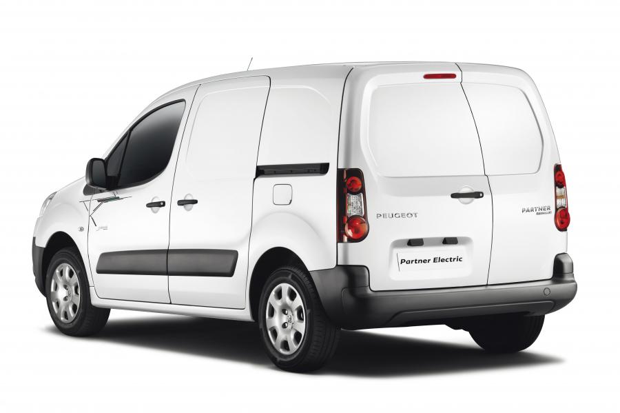  Peugeot Partner Van Electric 2013 года  (фото 12 из 21)